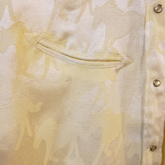 Women's pearl snap button up western Wrangler top (c2) 38" Chest By 13" Long - Picture 5 of 6